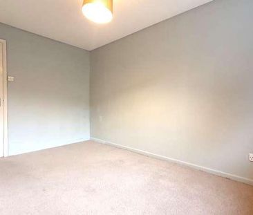 Chives Way, Swindon, Wiltshire, SN2 - Photo 5