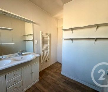 Location Maison 6 pièces 114m² BRESSOLS 82710 - Photo 5