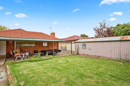 12 Langham Street, Avondale Heights VIC 3034 - Photo 4