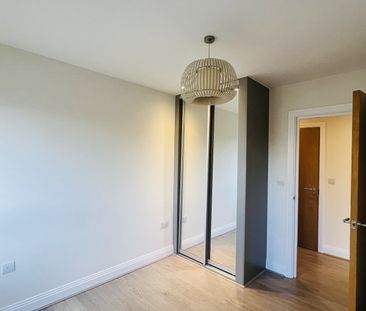 Raven Drive, Maidenhead - Photo 1