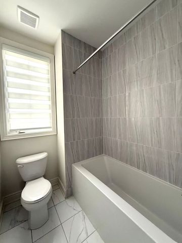 For Lease - 96 Boccella Crescent, Richmond Hill, Ontario - Photo 4