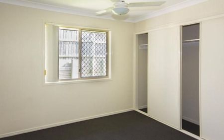 Spacious Home in the Heart of Upper Coomera - Photo 3