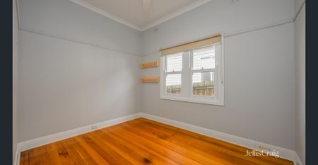 Location, Location, Location! - Photo 4