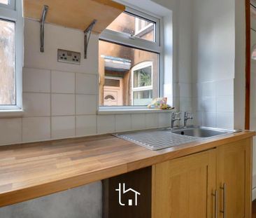 2 bedroom terraced house to rent - Photo 2