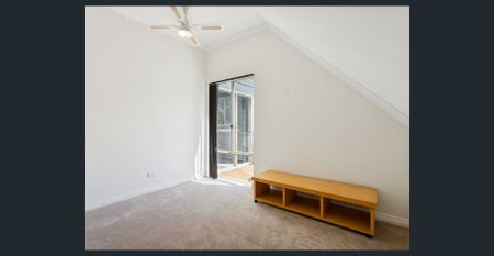 Spacious 5x2 Hills Retreat with Style, Comfort & Serenity - Photo 4