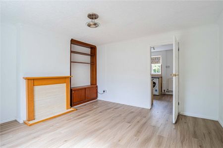 2 bed Terraced House for rent - Photo 2