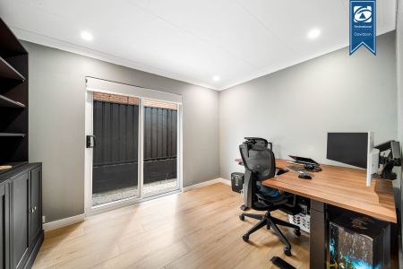 Luxury 4-Bedroom Home with Pool & Alfresco Living - Photo 5