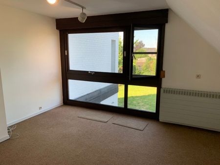 RUIME WONING MET 3 SLAAPKAMERS EN PRACHTIGE TUIN - Foto 3