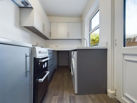 2 bedroom terraced house to rent - Photo 4