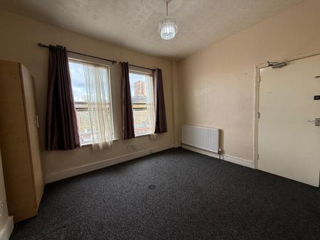 Studio Flat, Heron Mews, IG1 - Photo 3