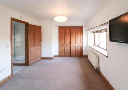 3 bedroom detached house to rent - Photo 3