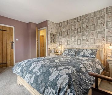 4 bedroom detached house to rent - Photo 2