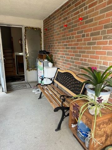 For Lease - 334 Chester Le Boulevard Unit# Main, Toronto, Ontario - Photo 4