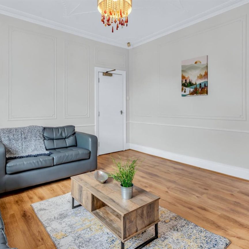 Beechwood Road, Burley, LS4 2LU - Photo 1