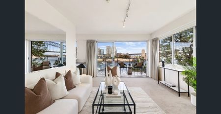 Picture Postcard Perfect - Photo 5