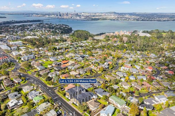 Brand-New Modern Living in Chatswood - 134 Mokoia - Photo 1