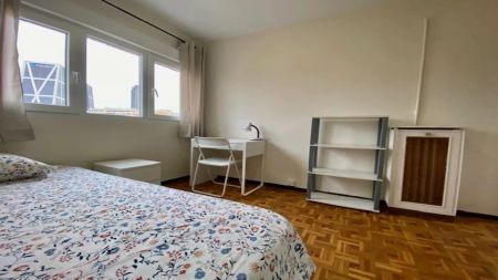 Room in a shared 3-bedroom apartment for rent in Almenara, Madrid. Professionals and students welcome. - Photo 2