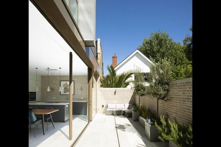 3 Bed Detached House, Morris Gardens, SW18 - Photo 5