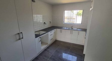 2x 3 bedroom Homes available! - Photo 3