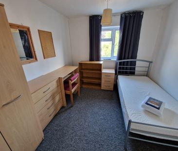 4 Bed Student Accommodation - Photo 1