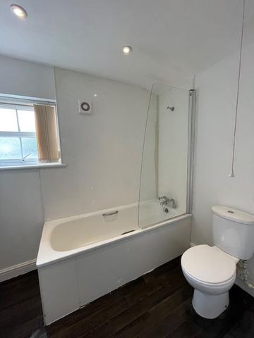 4 bedroom apartment to rent - Photo 4