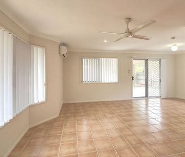 For Lease: Spacious Family Living in a Convenient Acacia Ridge Loca... - Photo 1