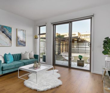 Beautiful 4 Bedroom Home In The Heart Of Polaris! - Photo 2