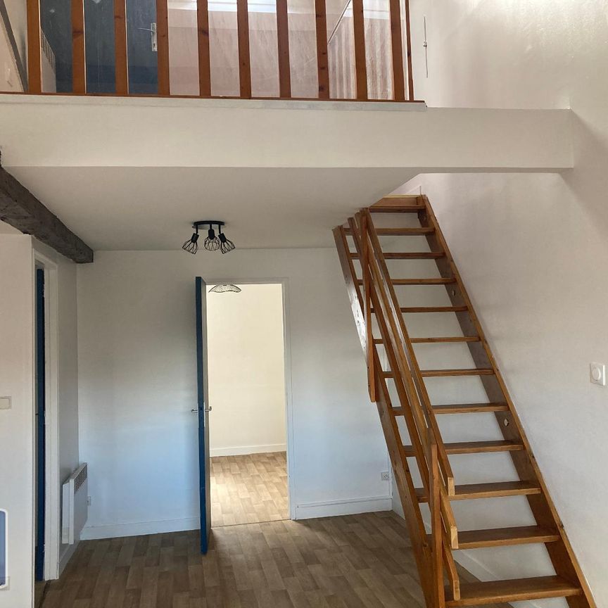 Location Appartement 2 pièces 51m² ARMENTIERES 59280 - Photo 1