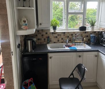 Room in a Shared Flat, London, N8 - Photo 3