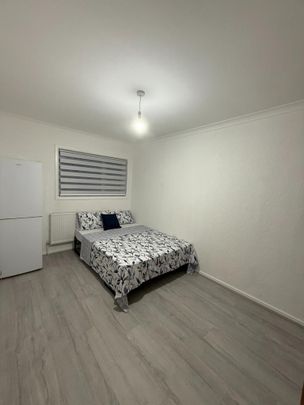 4 bedroom house to rent - Photo 1