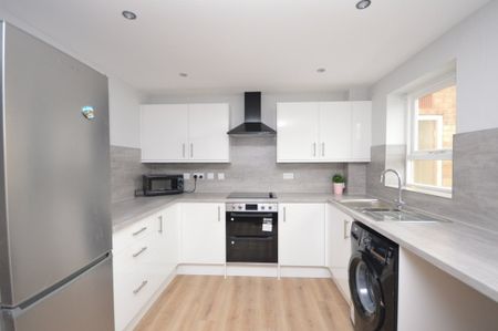 3 bedroom house - Photo 4