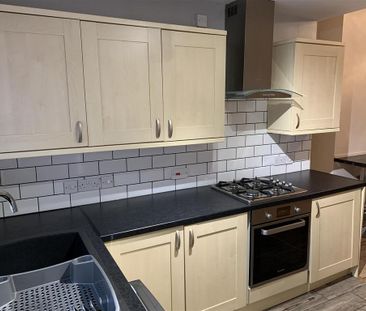 2 bedroom terraced house to rent - Photo 3
