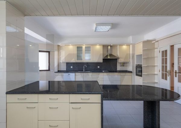 Apartamento T4 em Lisboa