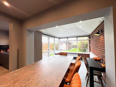 3 bedroom semi-detached house to rent - Photo 3