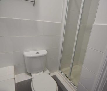 VERY LARGE ROOM IN A HOUSE SHARE - SOUTHCHURCH VILLAGE - Windermere... - Photo 4