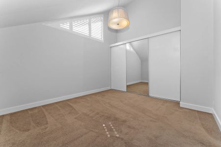 Large Four Bedroom family Home in Perfect Location - Photo 3