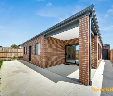 42 Shell Close, Clyde North, VIC 3978 - Photo 1