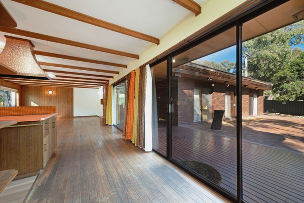 This Is What Living in Aranda Is All About - Photo 1