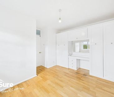 2 bedroom end of terrace house to rent - Photo 3