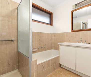 Spacious Unit in Croydon - Photo 4