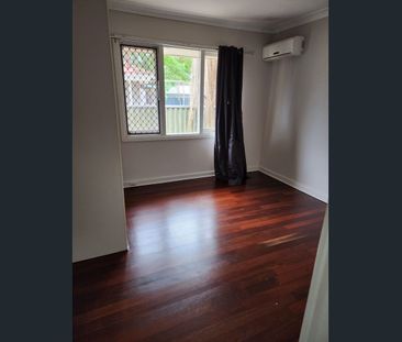 5 Bedrooms 2 Bathrooms big family home - Photo 2