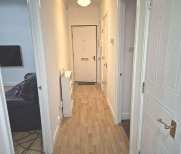 Southside Crescent, Glasgow, G5 - Photo 2