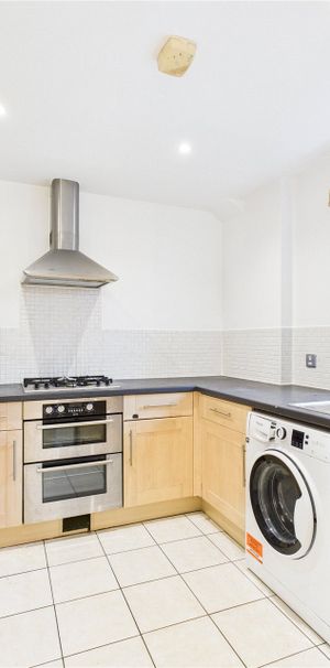 Green Lane, Windsor Green Lane, Windsor - Photo 2