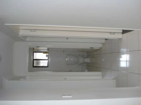 “EXECUTIVE FAMILY LIVING IN A QUIET, CONVENIENT LOCATION” - Photo 4