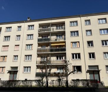 Location Appartement 4 pièces 62m² TROYES 10000 - Photo 4