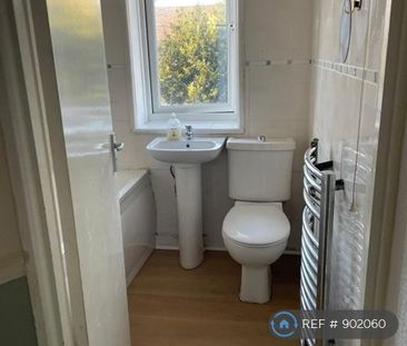 4 bedroom terraced house to rent - Photo 5