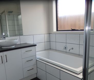 Spacious 3-Bedroom Family Home with Ensuite in Prime Eumemmerring L... - Photo 3