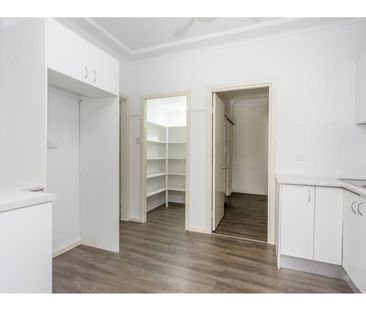 Four bedroom house with ducted air conditioning - Photo 1