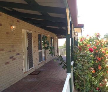 WELL MAINTAINED & PRESENTED COLONIAL DESIGNED HOME WITH CHARM & CHA... - Photo 6