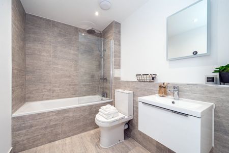 Lakeside Close, Staines Upon thames - Photo 5